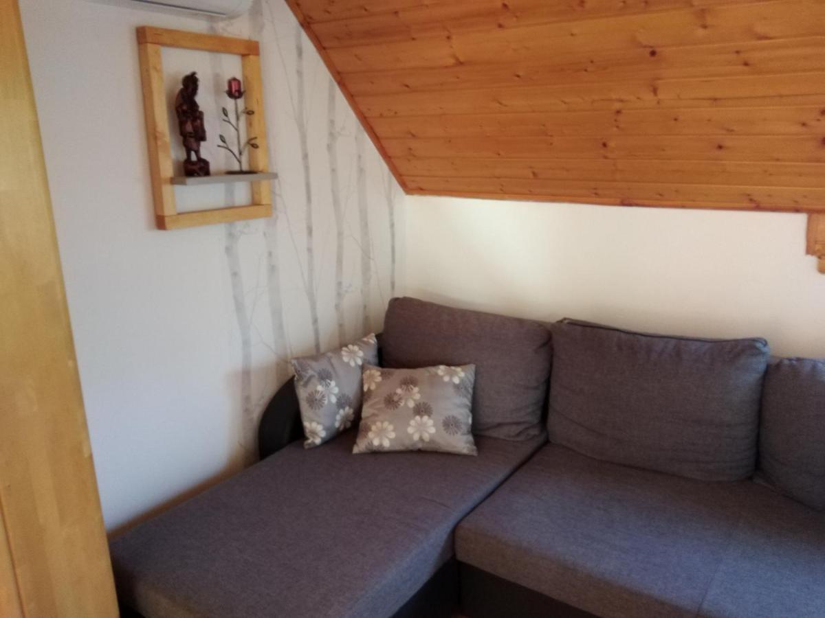 Rozsadomb Apartman 佐洛卡罗斯 外观 照片