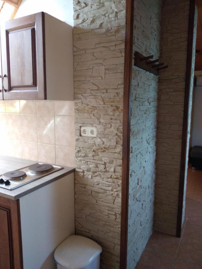 Rozsadomb Apartman 佐洛卡罗斯 外观 照片