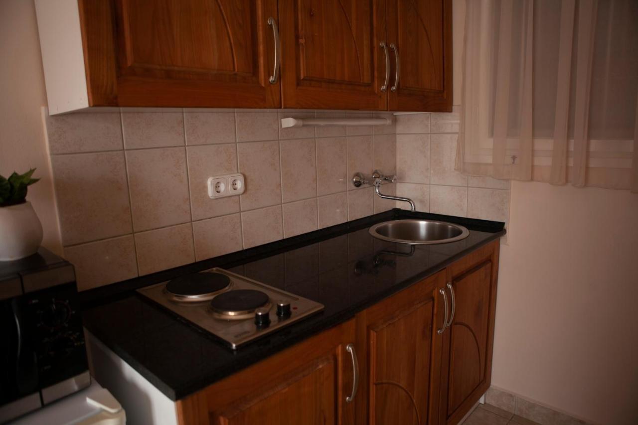 Rozsadomb Apartman 佐洛卡罗斯 外观 照片